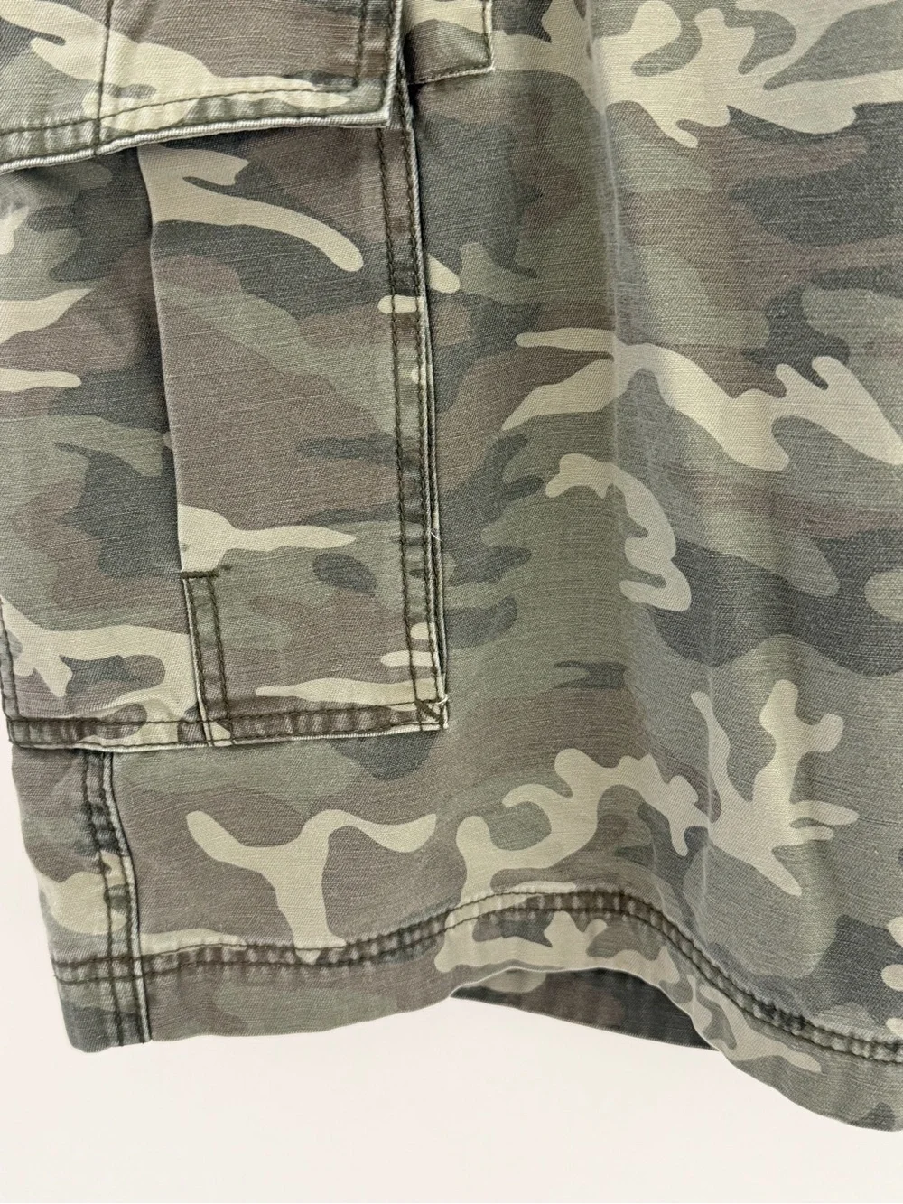 Levi's Men's Workwear Camo Cargo Shorts Baggy Heavyweight Size 40